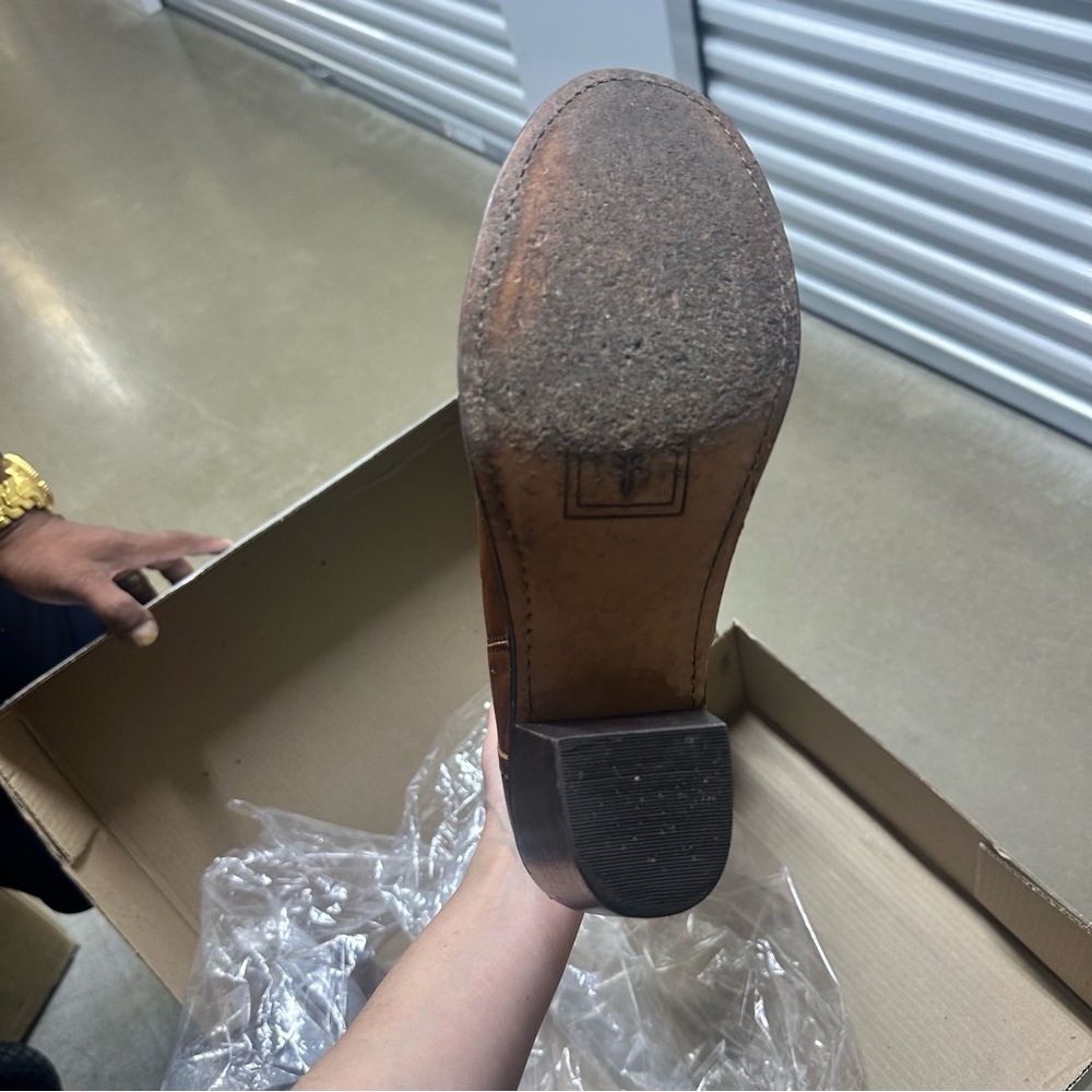 Frye Carmen 14L Inside Zip - Picture 6 of 10
